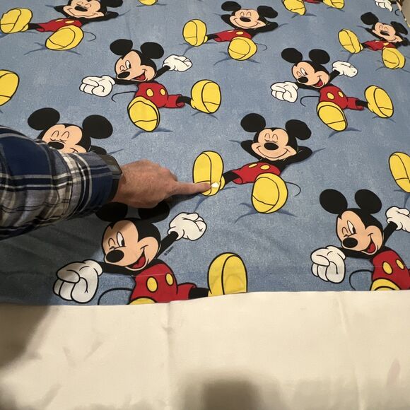 Disney Vintage Mickey Mouse Fitted & Flat Sheet And Pillow Case Alarm Clock Yawn - Picture 8 of 13